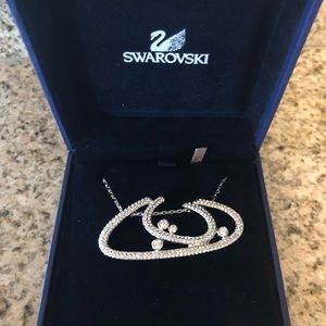 Balfour Necklace Swarovski “brand new” never used